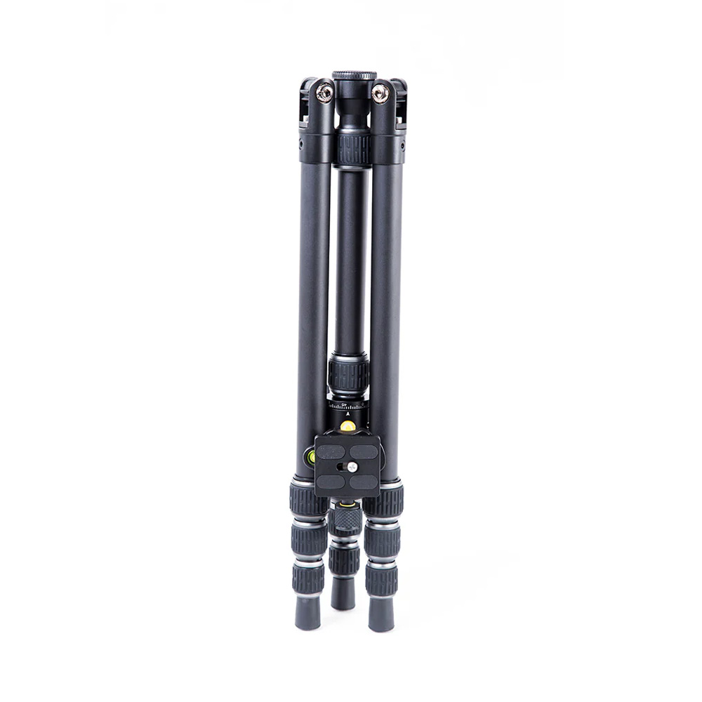 Vanguard VESTA TB 204AB Tripod - Closed